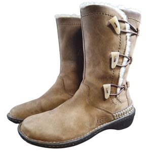 UGG Kona Boots Size 8 Chestnut Suede Leather Shearling Toggle Boots SN5156
